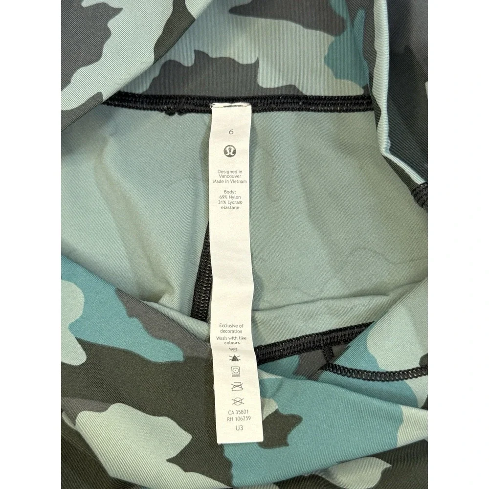 Lululemon leggings Size 6 Camo Wunder Train